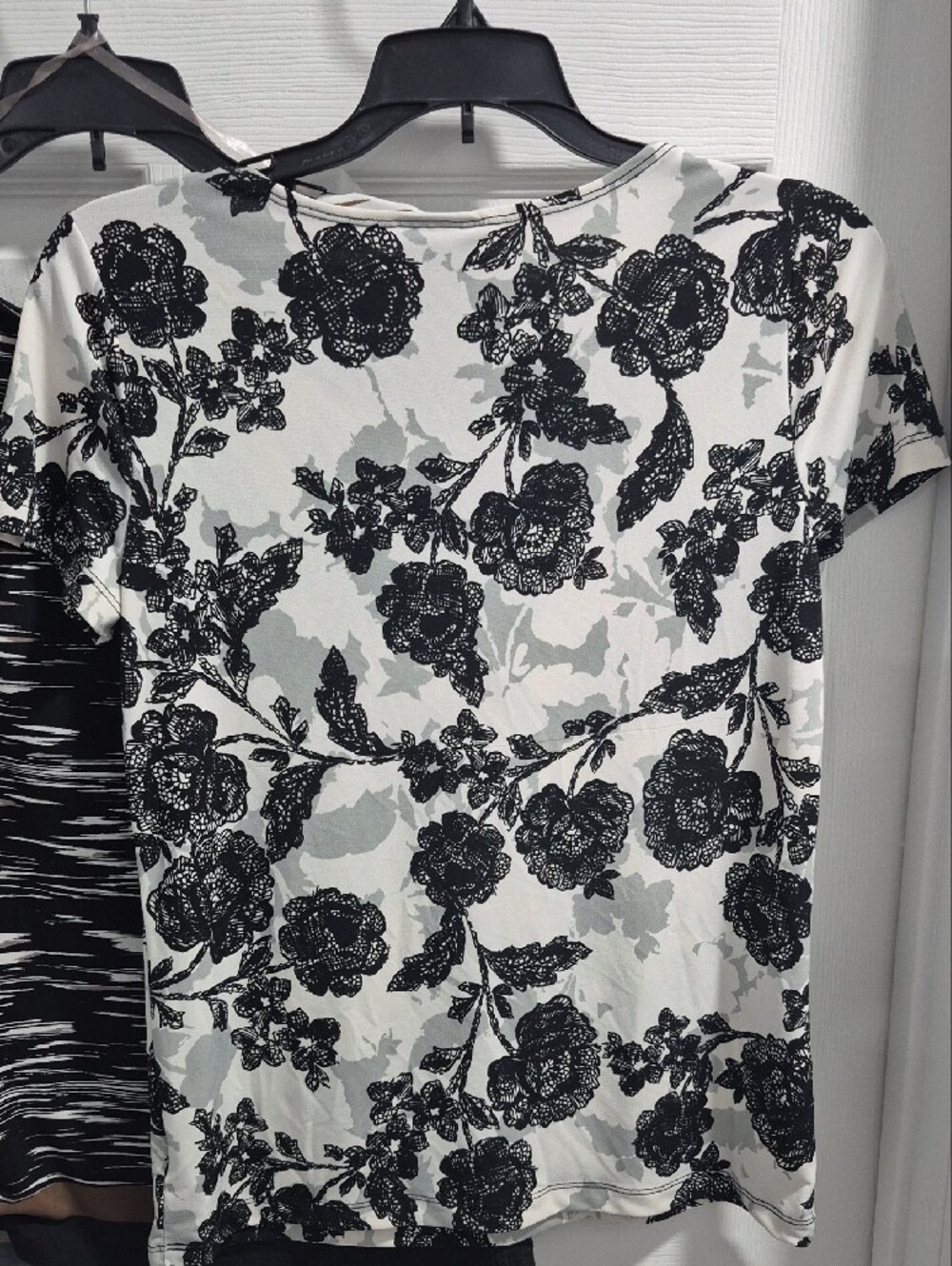 Liz Claiborne Black/White/Brown And east 5th Black/white 2 Piece Set - Picture 7 of 8